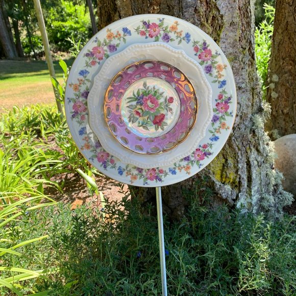 Handmade Floral Glass Plate Flower for Your Yard/ Garden/ Planter